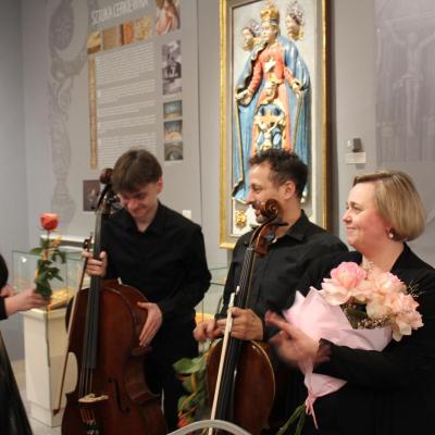 Fee22bcc 916d 4c84 Adaa E57959339225